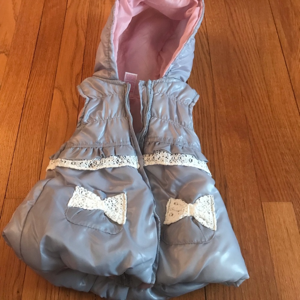 Girls hooded vest